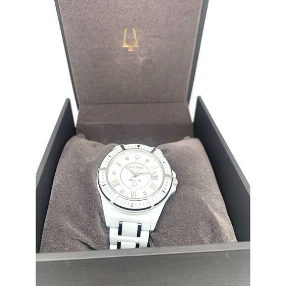 Bulova Women's Watch 98P172 Marine Star Quartz Diamond MOP Dial Ceramic 37mm - Picture 3 of 15